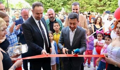 Nevşehir Belediye Başkanı Rasim Arı, 2000 Evler Mahallesi’nde hizmet vermeye başlayan bir kafeteryanın açılışına katıldı.