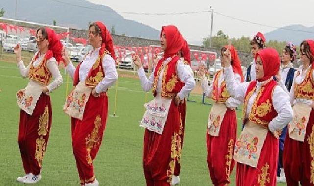 19 Mayıs Atatürk’ü Anma Gençlik ve Spor Bayramı sebebiyle İznik İlçe Stadyumunda kutlama töreni gerçekleştirildi