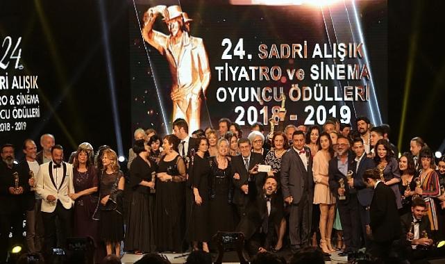 25. Sadri Alışık Tiyatro & Sinema Oyuncu Ödülleri Adayları Açıklandı