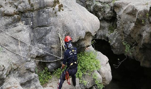 Antalya Büyükşehir’in kahraman itfaiyecileri eğitimde