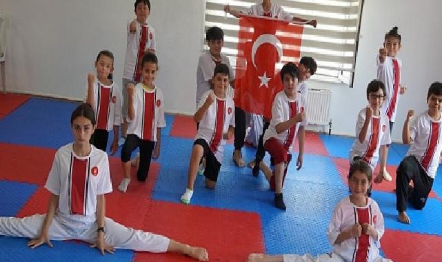 Keçiören Belediyesi, yaz tatilini Ankara’da geçirecek olan çocuklar için yaz spor okulu açıyor