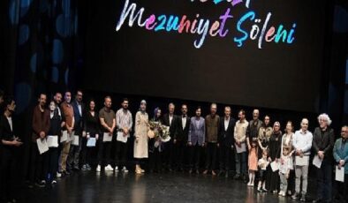 Zeytinburnu Kültür Sanat 15. Dönem Kursiyerlerini Mezun Etti
