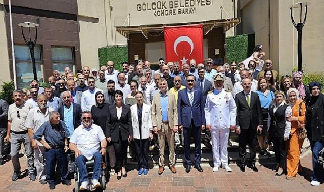 Gölcük’te düzenlenen Kent Bayramlaşması; toplumun her kesiminden temsilciler vatandaşların geniş katılımı ile gerçekleştirildi